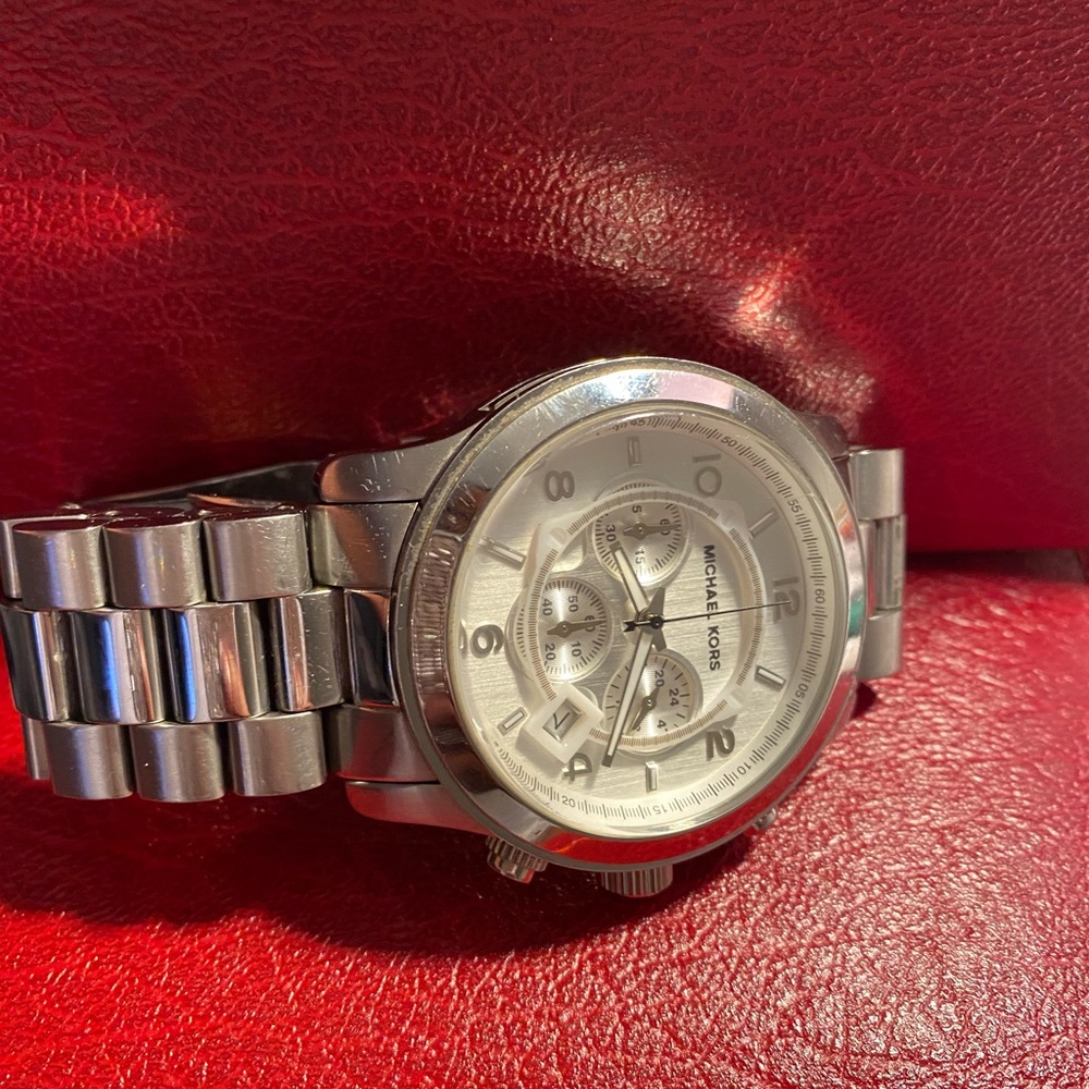 Micheal Kors Runway Silver Watch